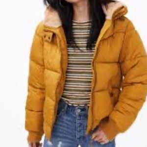 Mustard yellow Aeropostale puffer jacket XS
